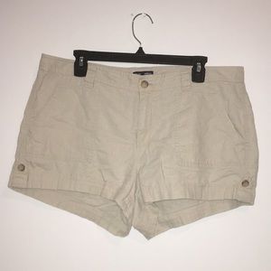 Gap Aubrey Style Khaki Shorts